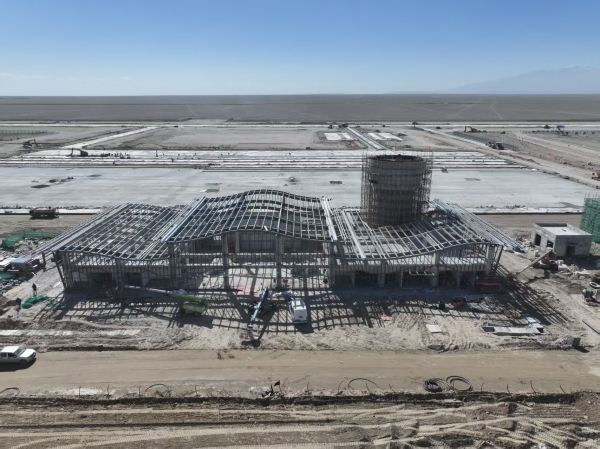 策勒县昆仑机场工程有序施工