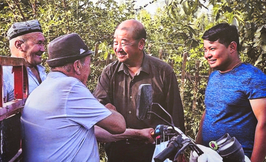 央视纪录片点赞 策勒“沙漠种枣人”让3000亩沙地变绿洲